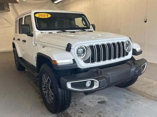 2024 Jeep Wrangler 4-Door Sahara 4x4