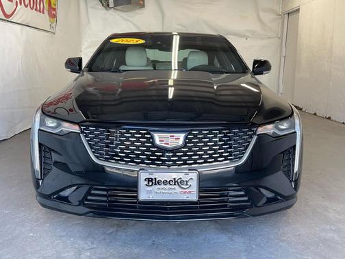 2023 Cadillac CT4 Luxury