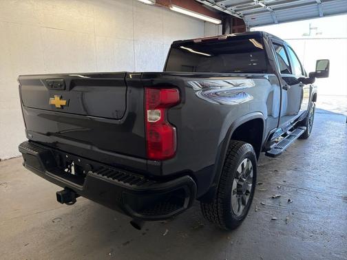 2024 Chevrolet Silverado 2500 Custom