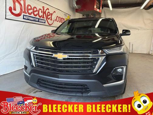 2022 Chevrolet Traverse LT Cloth
