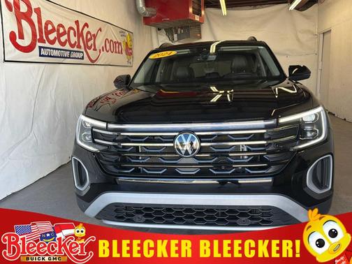 Deep Black Pearl 2024 Volkswagen Atlas 2.0T SEL