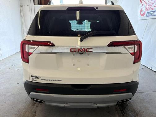 Summit White 2023 GMC Acadia FWD SLT