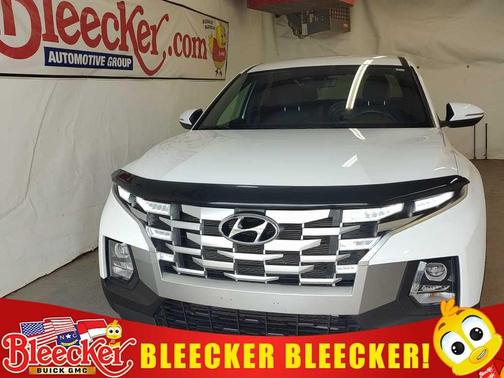 Atlas White 2023 Hyundai SANTA CRUZ SEL