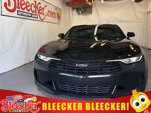 Black 2022 Chevrolet Camaro RWD Coupe LT1