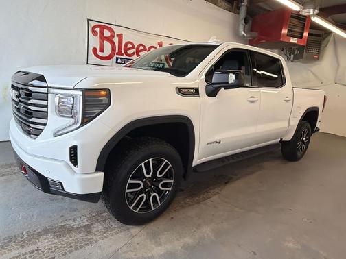 Summit White 2026 GMC Sierra 1500 AT4
