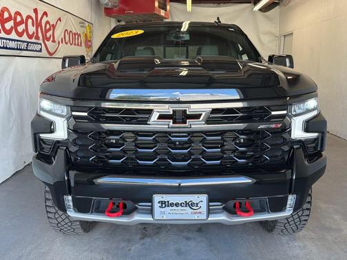 Black 2023 Chevrolet Silverado 1500 ZR2