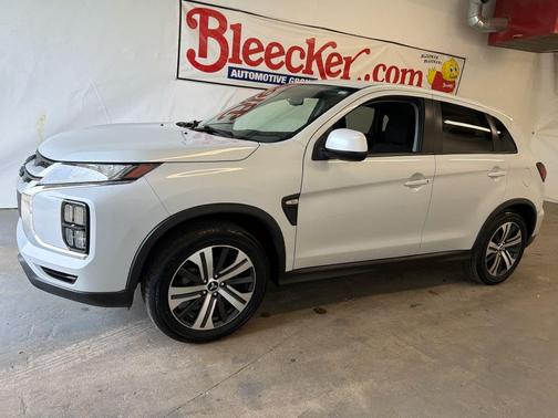 White Diamond 2023 Mitsubishi Outlander Sport 2.0 ES