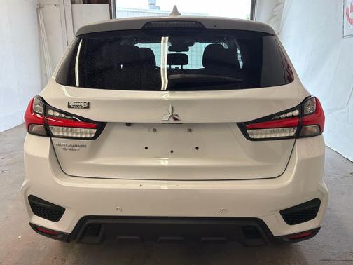 White Diamond 2023 Mitsubishi Outlander Sport 2.0 ES