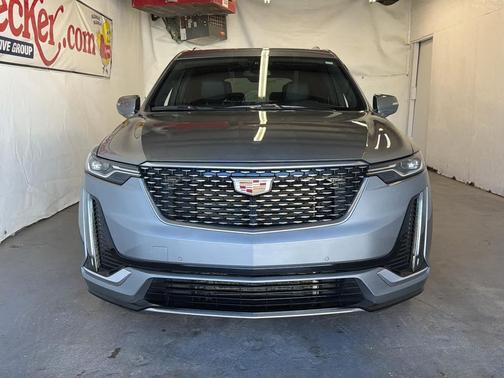 2025 Cadillac XT6 Premium Luxury FWD