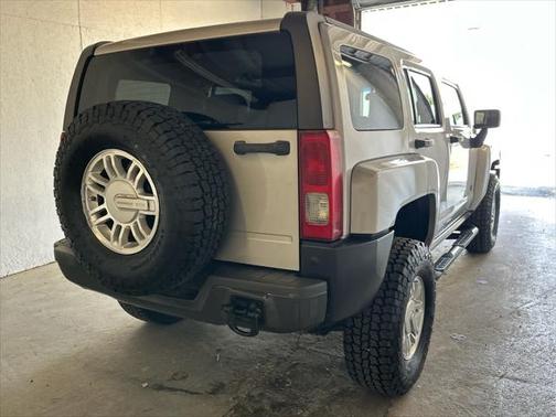 2007 Hummer H3 Base