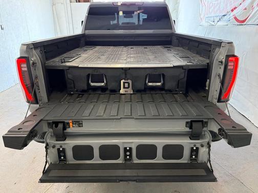 Thunderstorm Gray 2024 GMC Sierra 2500 AT4