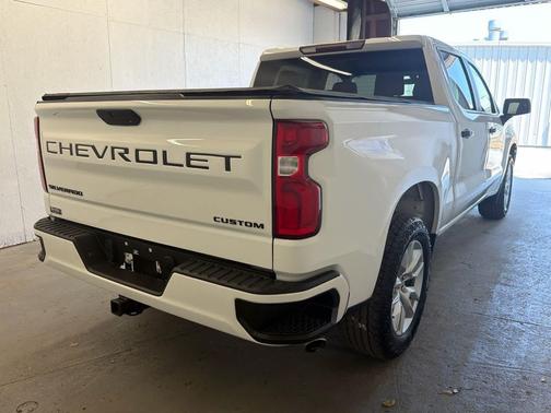 Summit White 2020 Chevrolet Silverado 1500 Custom