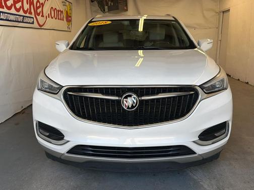 White Frost Tricoat 2018 Buick Enclave Essence