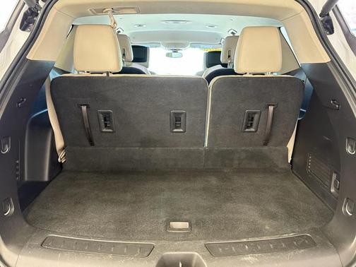 White Frost Tricoat 2018 Buick Enclave Essence