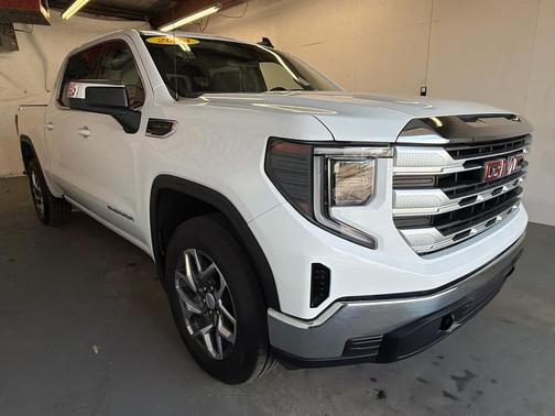 2024 GMC Sierra 1500 SLE