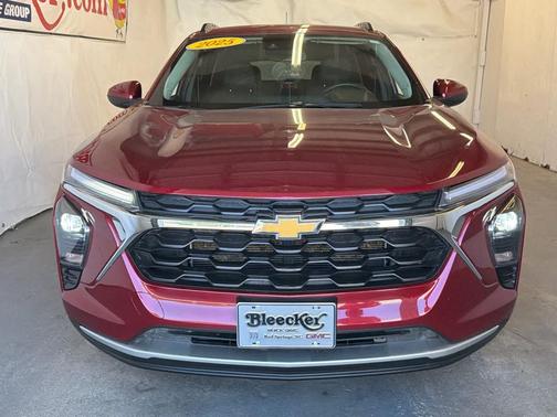 Crimson Metallic 2025 Chevrolet Trax LT