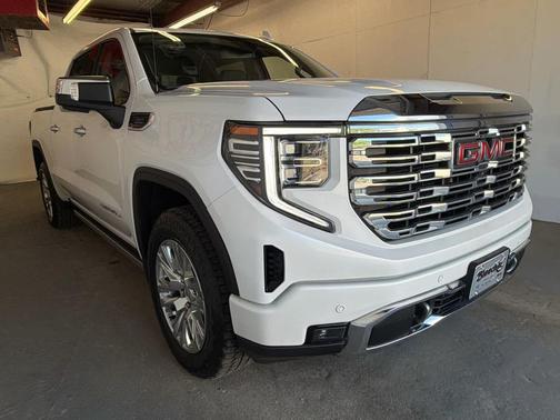 White Frost Tricoat 2023 GMC Sierra 1500 Denali