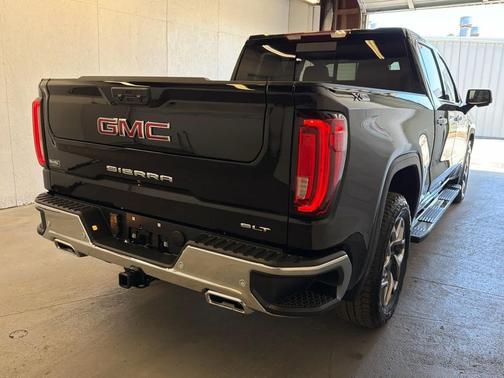 Onyx Black 2026 GMC Sierra 1500 SLT