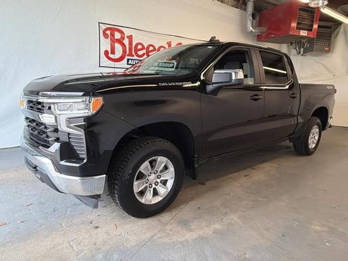 Black 2025 Chevrolet Silverado 1500 LT