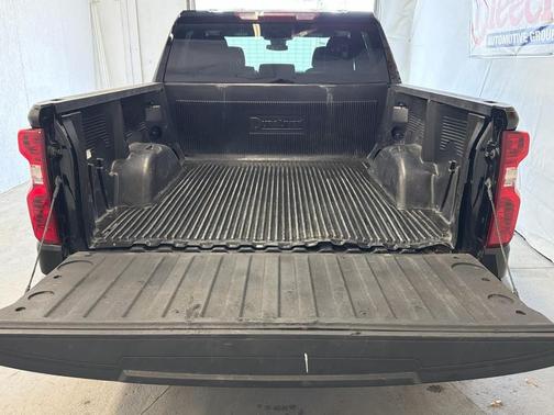 Black 2025 Chevrolet Silverado 1500 LT