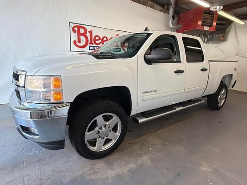 Summit White 2013 Chevrolet Silverado 2500 LT