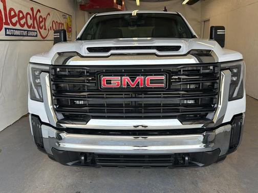 Summit White 2026 GMC Sierra 2500 Pro