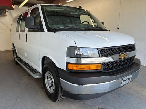 2024 Chevrolet Express 2500 RWD 2500 Regular Wheelbase WT