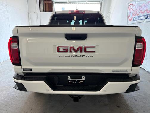 Summit White 2026 GMC Canyon Elevation