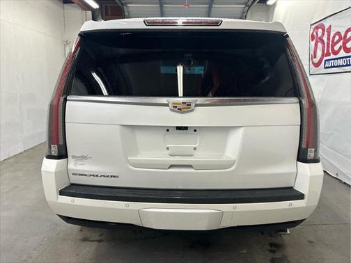 2017 Cadillac Escalade Platinum