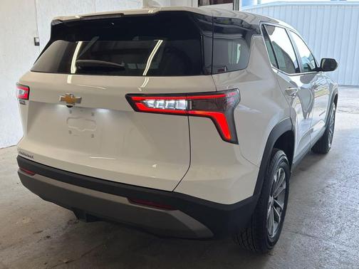 Summit White 2025 Chevrolet Equinox 1LT