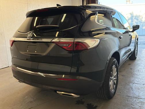 2024 Buick Enclave Premium FWD