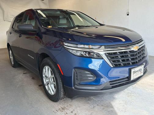 Blue Glow Metallic 2023 Chevrolet Equinox LS