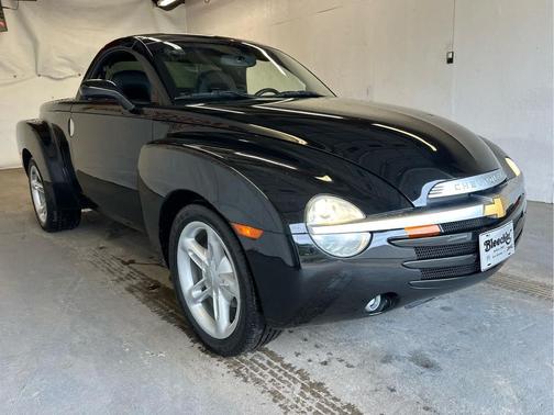 2004 Chevrolet SSR LS Reg Cab 116.0 WB