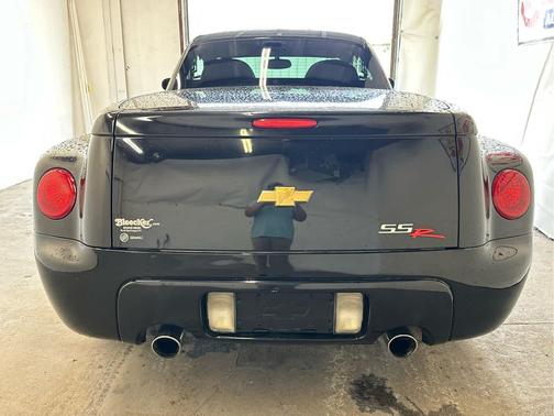 2004 Chevrolet SSR LS Reg Cab 116.0 WB