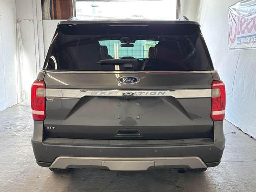 Magnetic Metallic 2020 Ford Expedition XLT