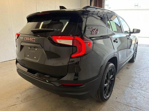 Ebony Twilight Metallic 2024 GMC Terrain SLE