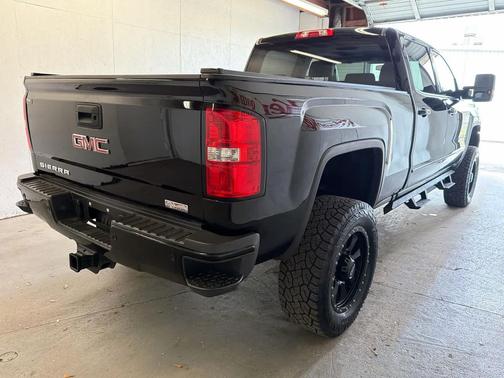 2018 GMC Sierra 2500 SLT