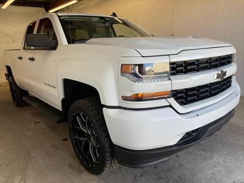 2018 Chevrolet Silverado 1500 Custom