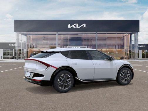 Glacial White Pearl 2026 Kia EV6 Light