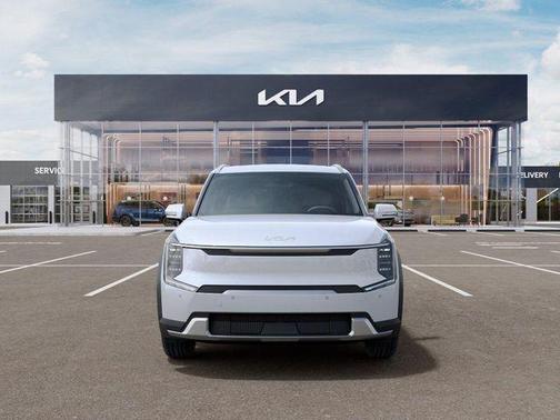 Glacial White Pearl 2026 Kia EV9 Wind