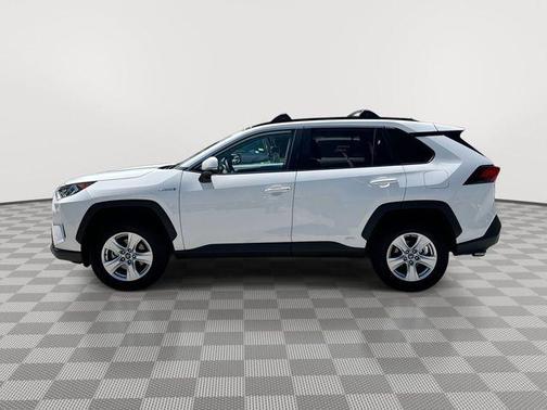 2020 Toyota RAV4 Hybrid XLE
