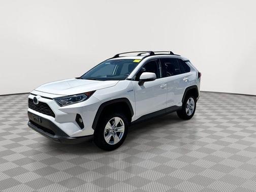 2020 Toyota RAV4 Hybrid XLE