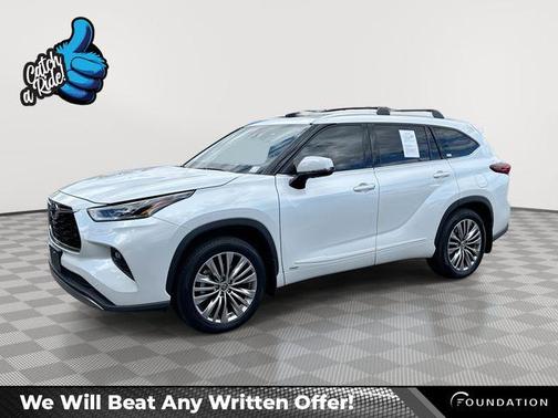 2022 Toyota Highlander Hybrid Platinum