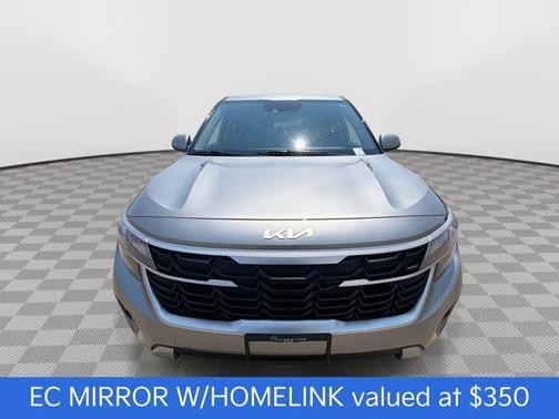 Steel Gray 2024 Kia Seltos LX