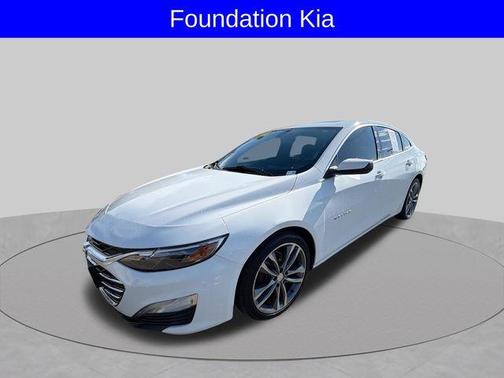 Summit White 2021 Chevrolet Malibu LT