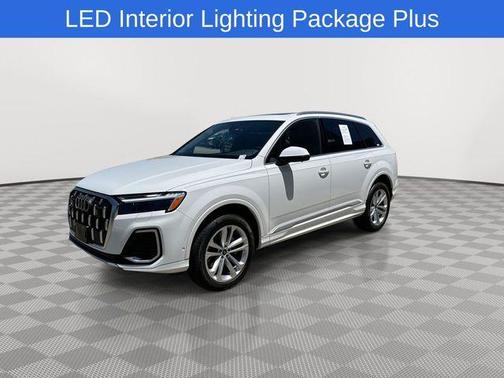 2025 Audi Q7 55 Premium Plus