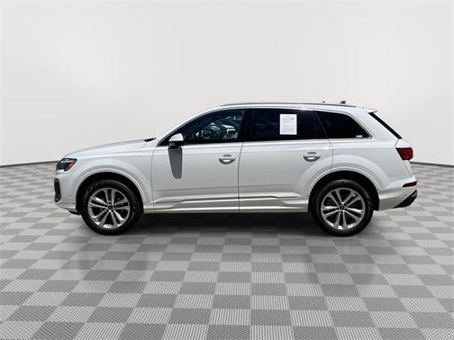 2025 Audi Q7 55 Premium Plus