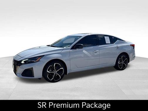 Gray Sky Pearl 2024 Nissan Altima 2.5 SR