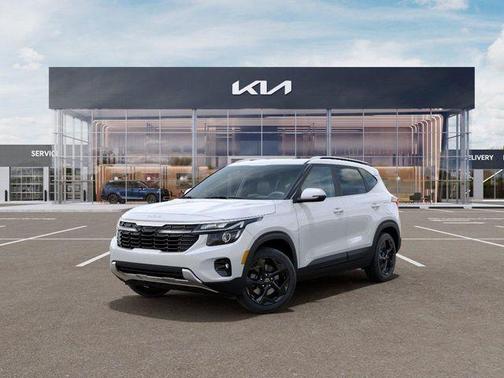 Snow White Pearl 2026 Kia Seltos EX