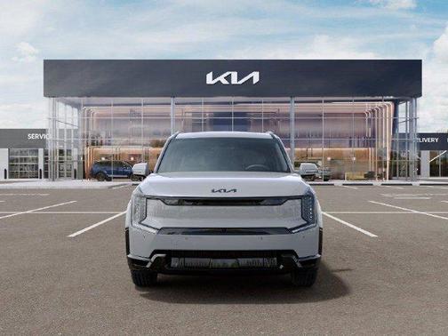 Wolf Gray 2026 Kia EV9 Land